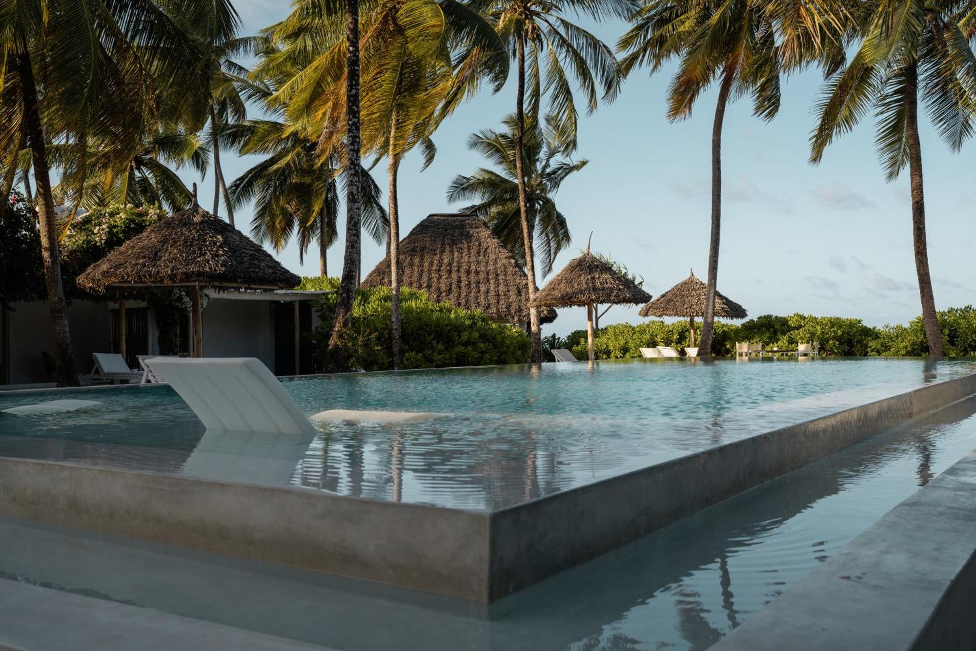 The Loop Beach Resort (Adults Only) 잠비아니 외부 사진