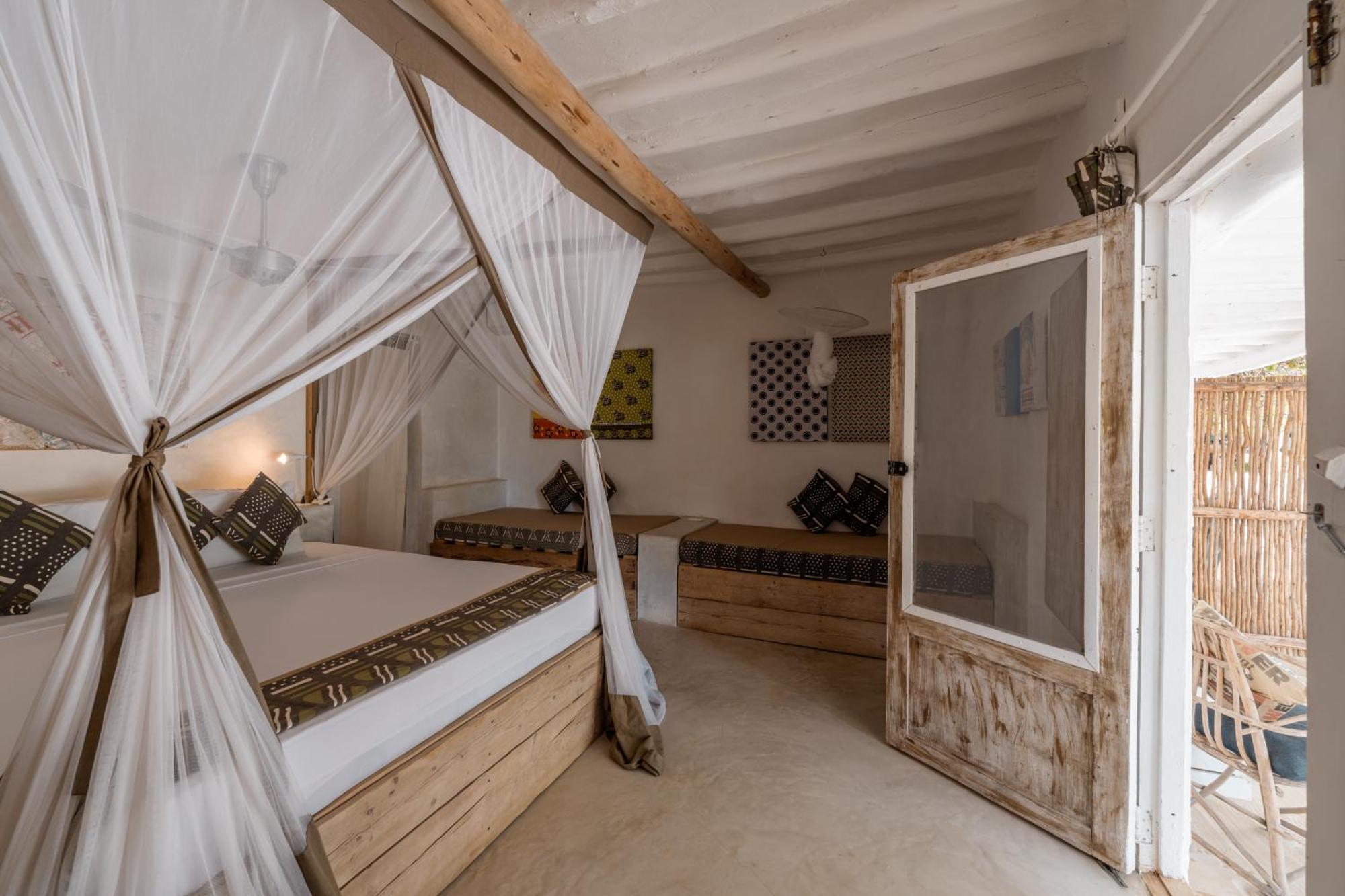 The Loop Beach Resort (Adults Only) 잠비아니 외부 사진